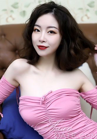 Gorgeous member profiles: date Asian member Yixuan from Changsha